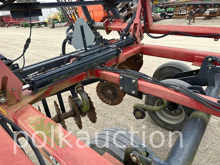case-ih-330-image-6
