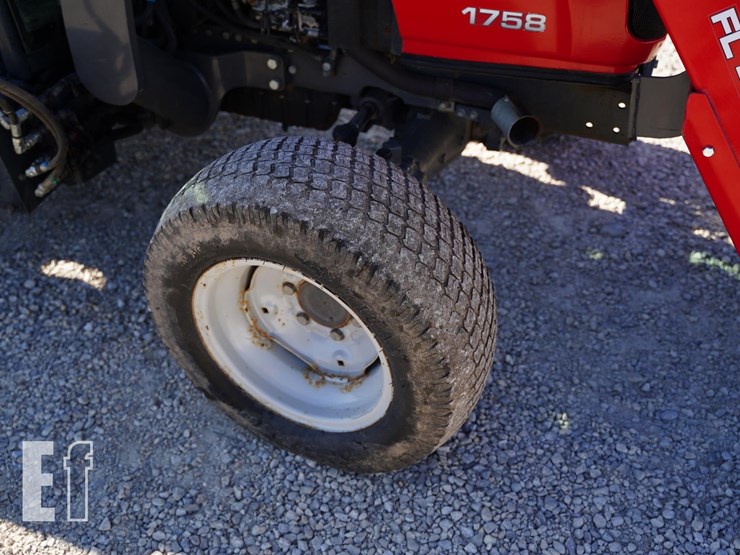 2014-massey-ferguson-1758-image-21