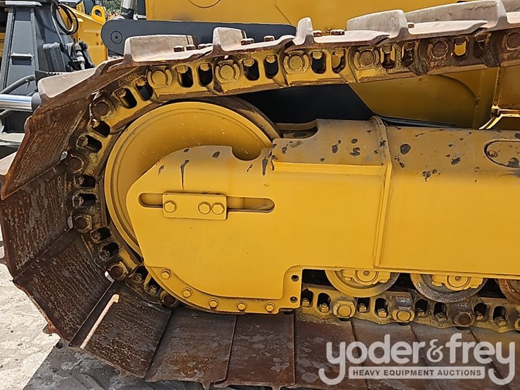 2022-deere-850l-lgp-image-21