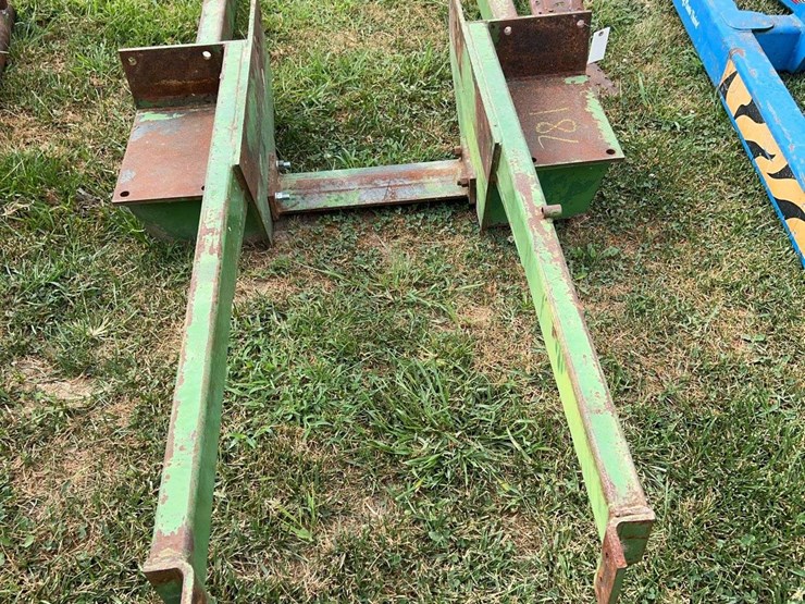 john-deere-146-image-3