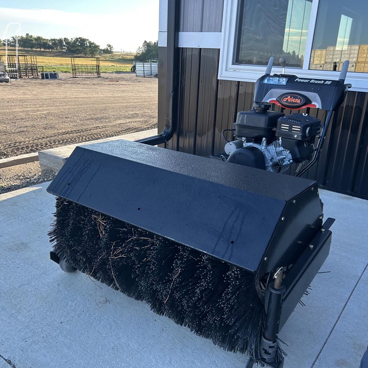 ARIENS 36" POWER BRUSH