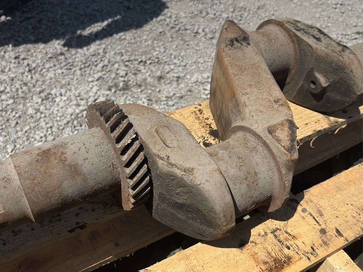 john-deere-model-g-crankshaft-image-12