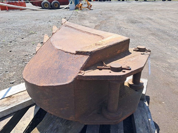 adco-v-24"-rock/frost-bucket-image-5