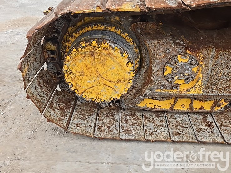 2020-komatsu-d61px-24-image-23