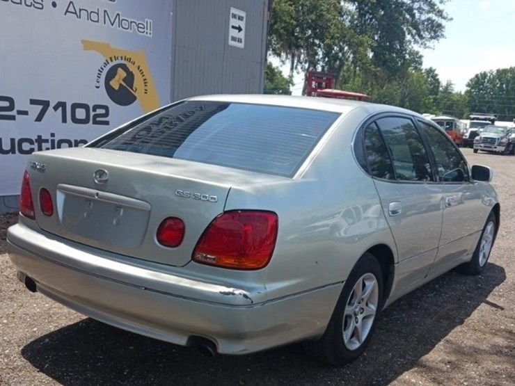 2001-lexus-gs-300-runs/moves-base-image-8