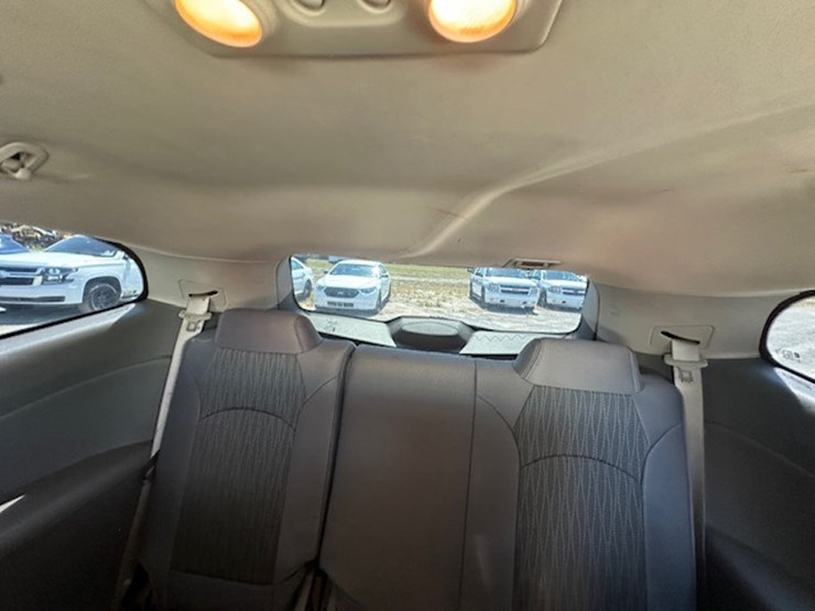 2016-chevrolet-traverse-ls-image-32