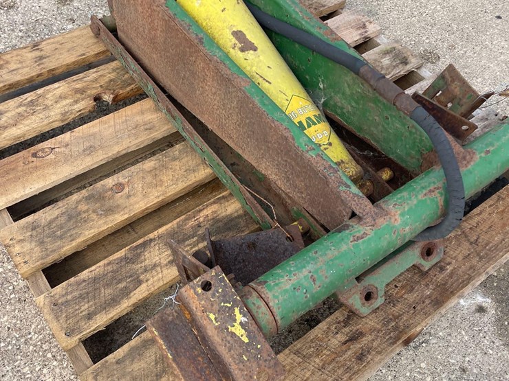 big-butch-champ-hydraulic-hoist-image-3