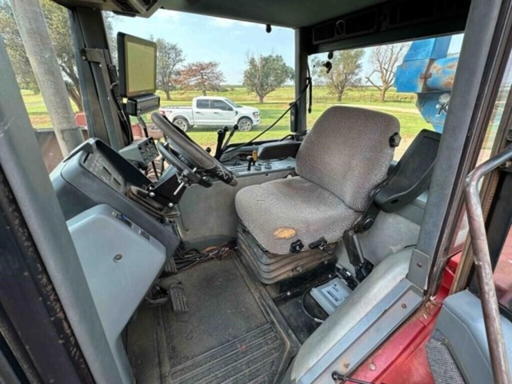case-7130-tractor-image-24
