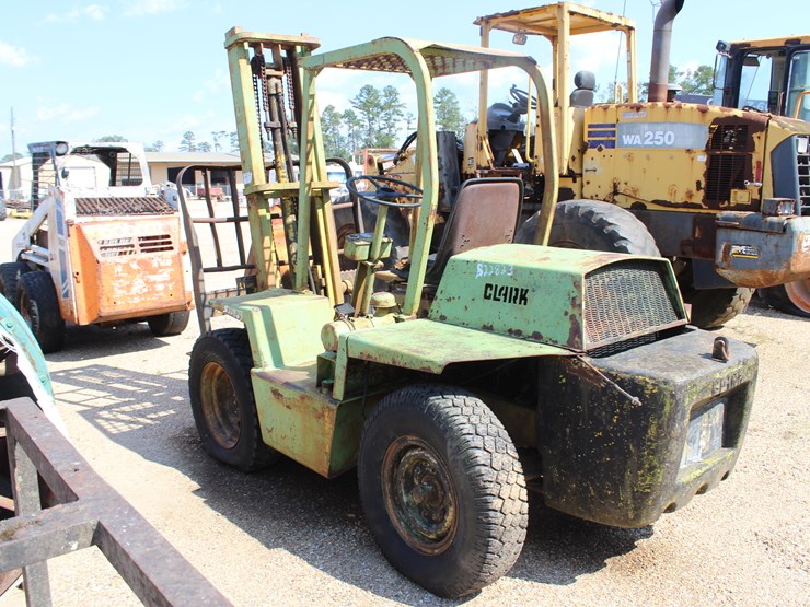 #22823-•-clark-5000,-rough-terrain-forklift-|-parts-or-repair-image-6