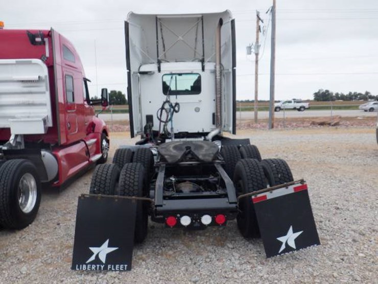 2020-kenworth-t680-image-6