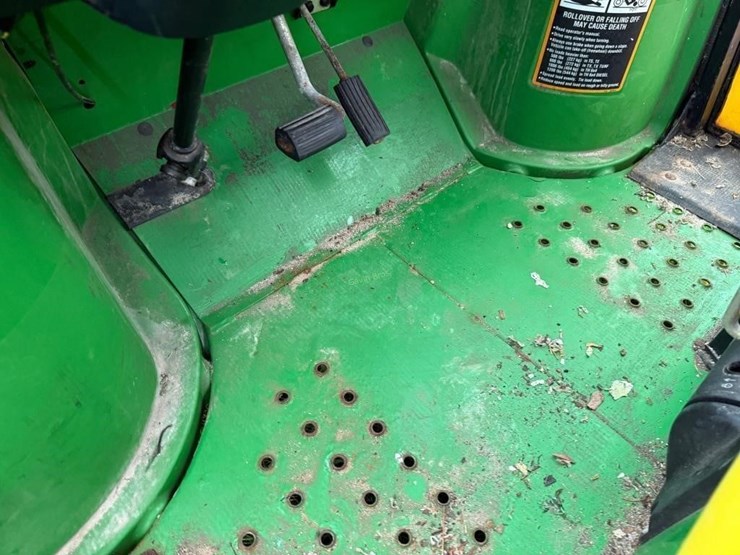 john-deere-gator-image-10