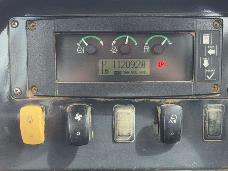 deere-550j-lt-image-32