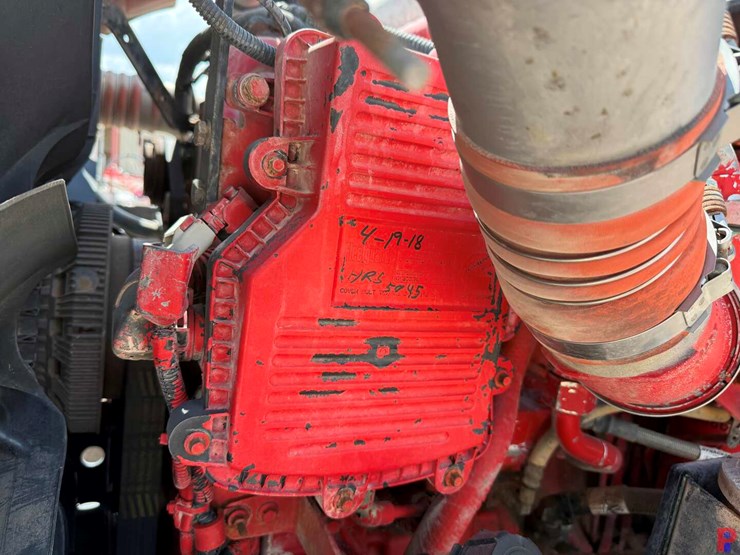 2013-peterbilt-388-image-22
