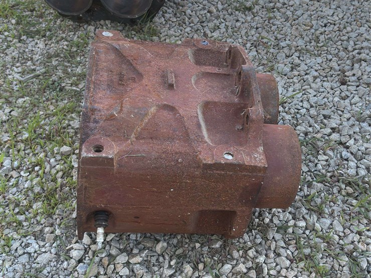 john-deere-early-model-g-block-image-3