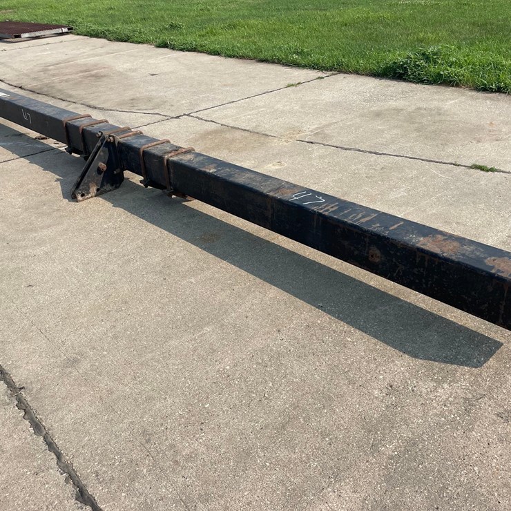 Hiniker 16 1/2ft Tool Bar