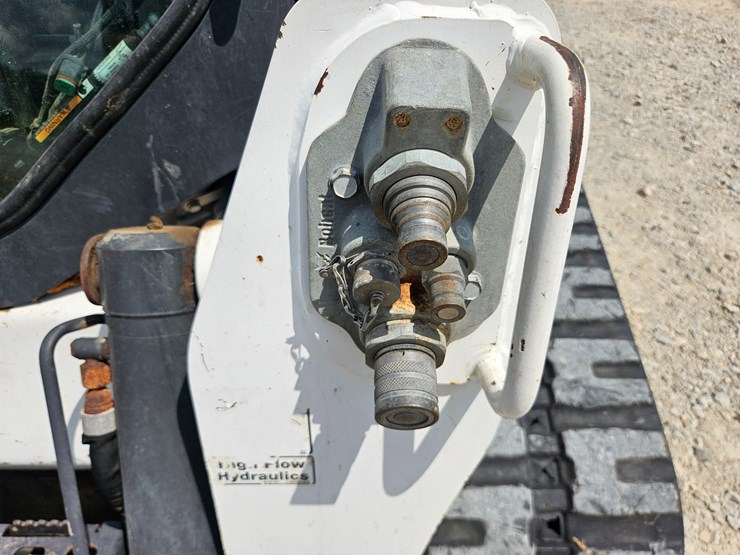 2019-bobcat-t870-image-65