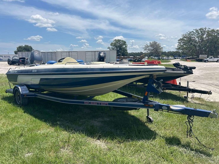 2009-skeeter-sl190-19ft-boat-with-21ft-boat-trailer-image-2