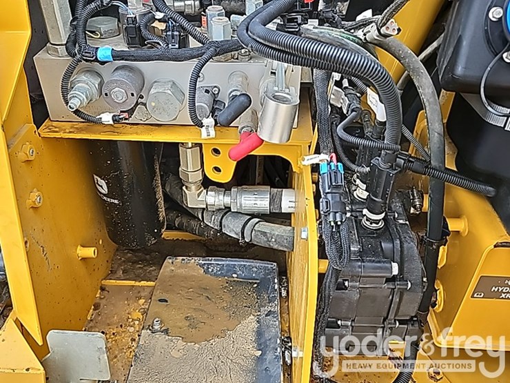 2018-deere-850k-lgp-image-46