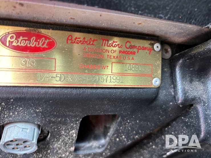 2002-peterbilt-379-image-76
