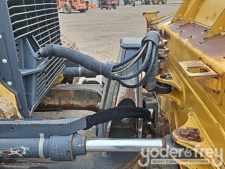 2018-deere-850k-image-29