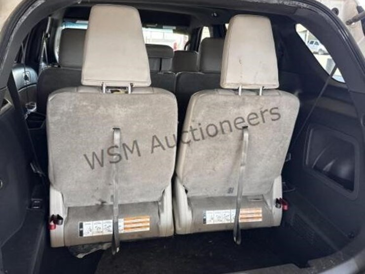2011-ford-explorer-xlt-image-10