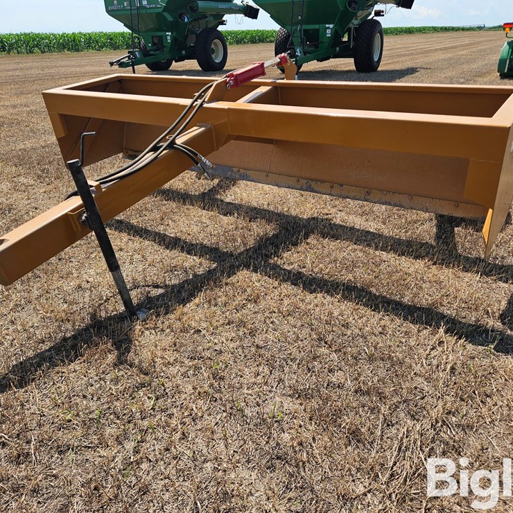Strobel 12' Tilt Box Scraper