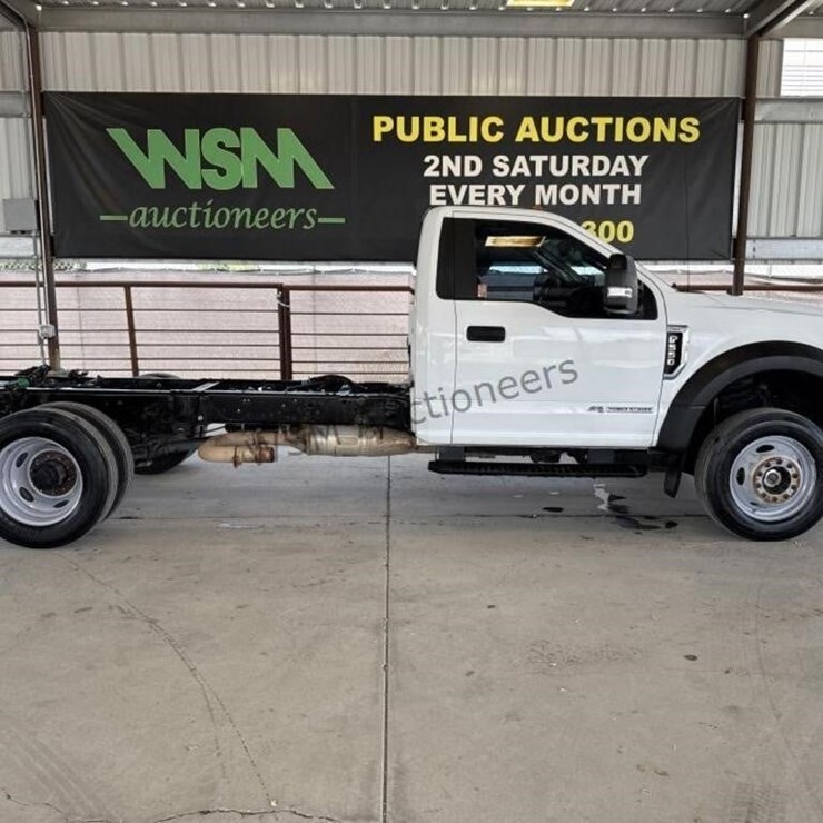 2017 FORD F550