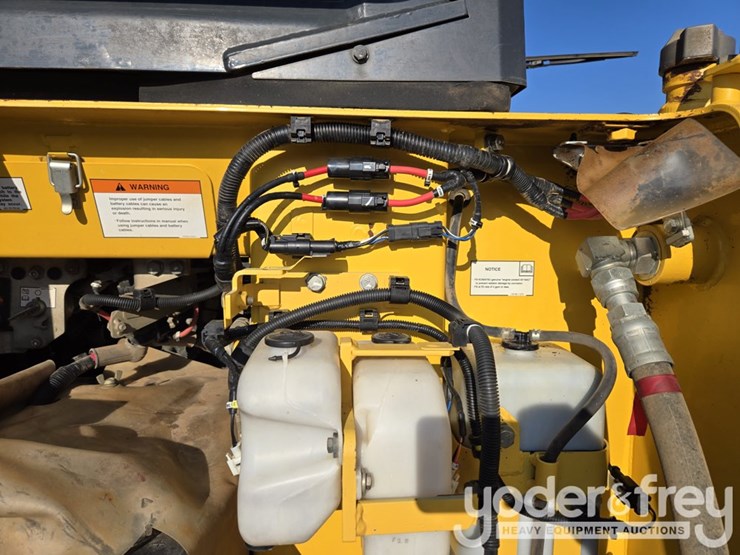 2023-komatsu-d61pxi-24-image-44