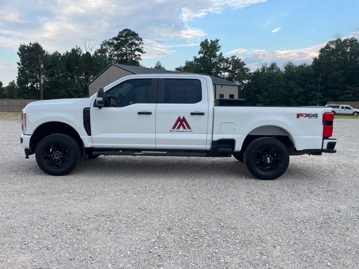 2023-ford-f250-image-6