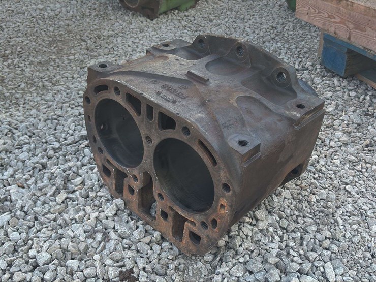 john-deere-model-g-block-image-2