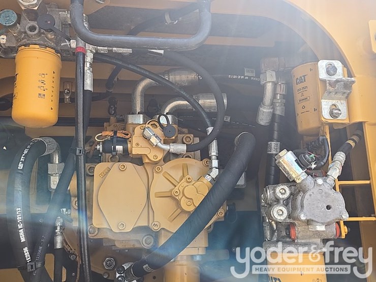 2021-caterpillar-349-image-54