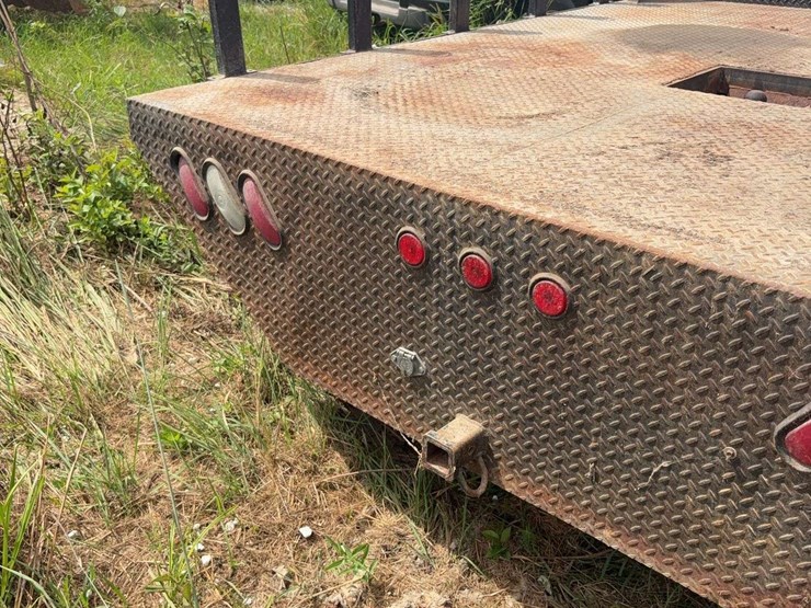 flatbed-off-ford-truck-on-running-gear-image-5