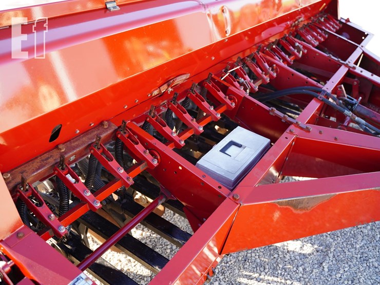 case-ih-5300-image-11