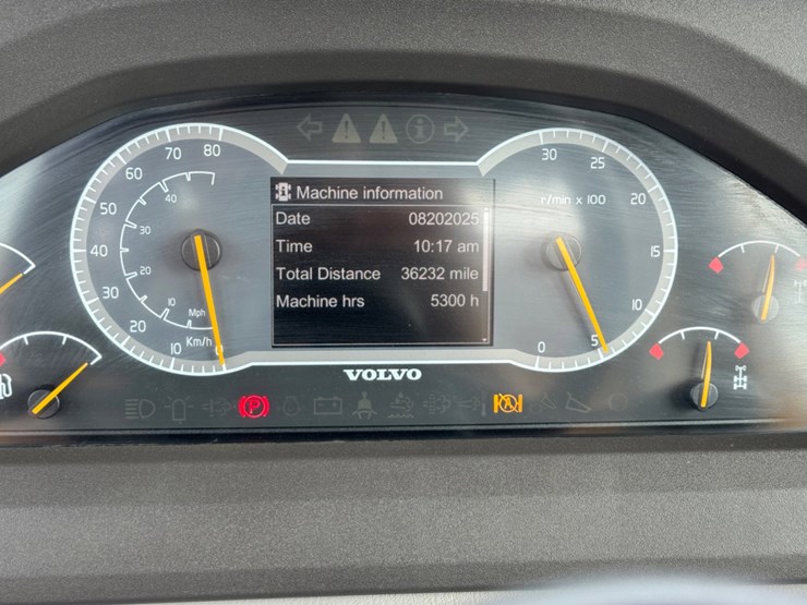 2021-volvo-a40g-image-10