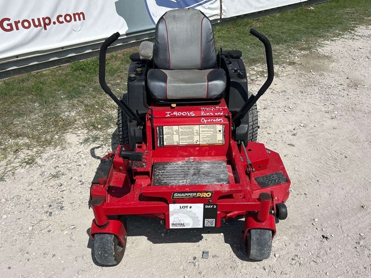 2017-snapper-pro-48in-zero-turn-commercial-mower-image-12