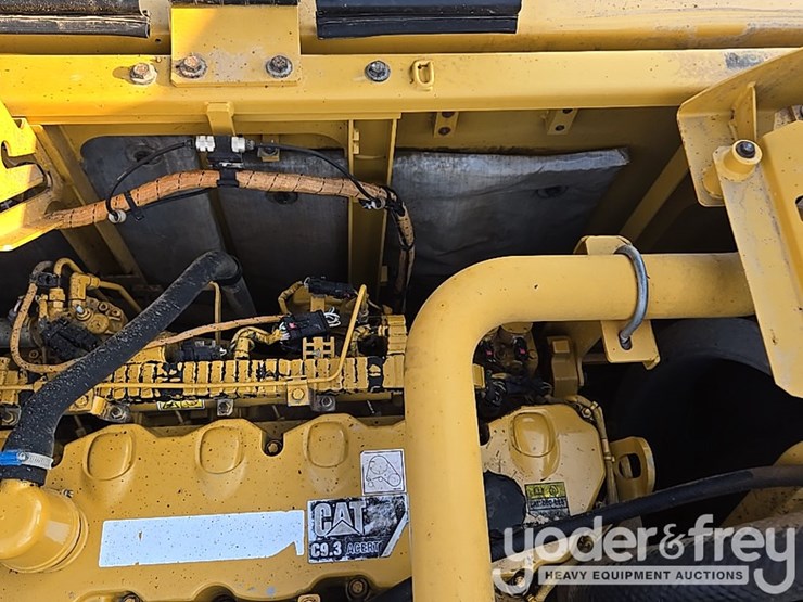 2015-caterpillar-336-f-image-65