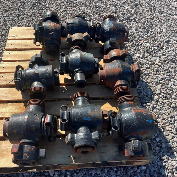 (9) 2 PLUG VALVES 1502 IRON