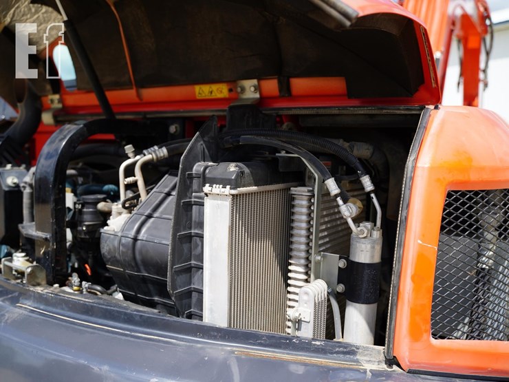 2017-kubota-kx080-4-image-29