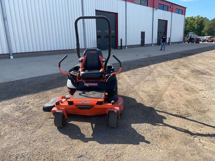 bad-boy-maverick-zero-turn-mower-image-2