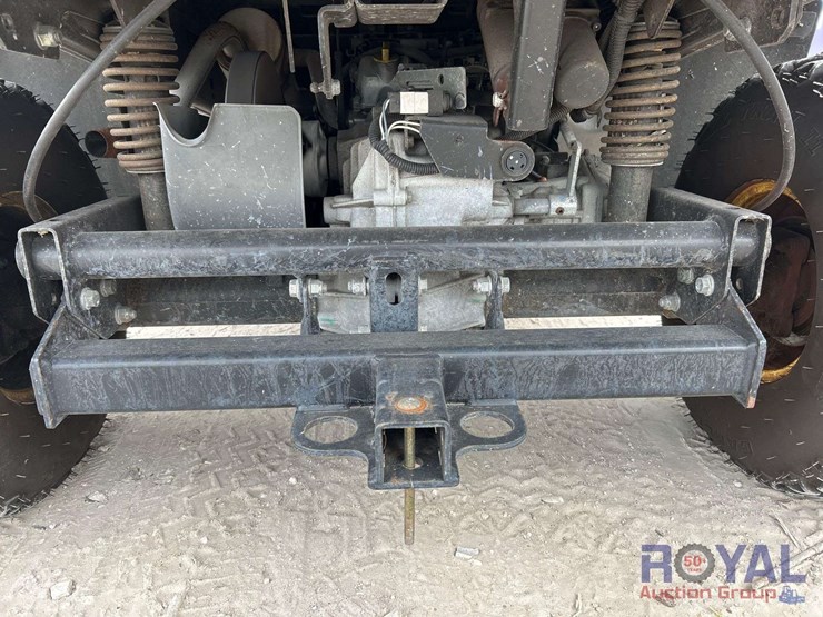 2017-john-deere-gator-image-12
