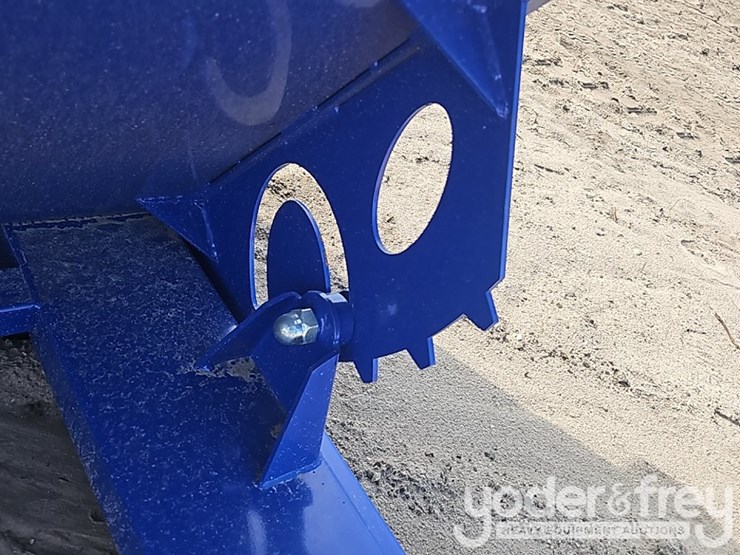 1-cy-self-dumping-hopper-to-suit-forklift-image-5