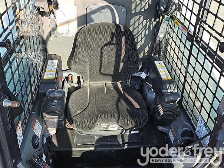 2022-bobcat-t870-image-24