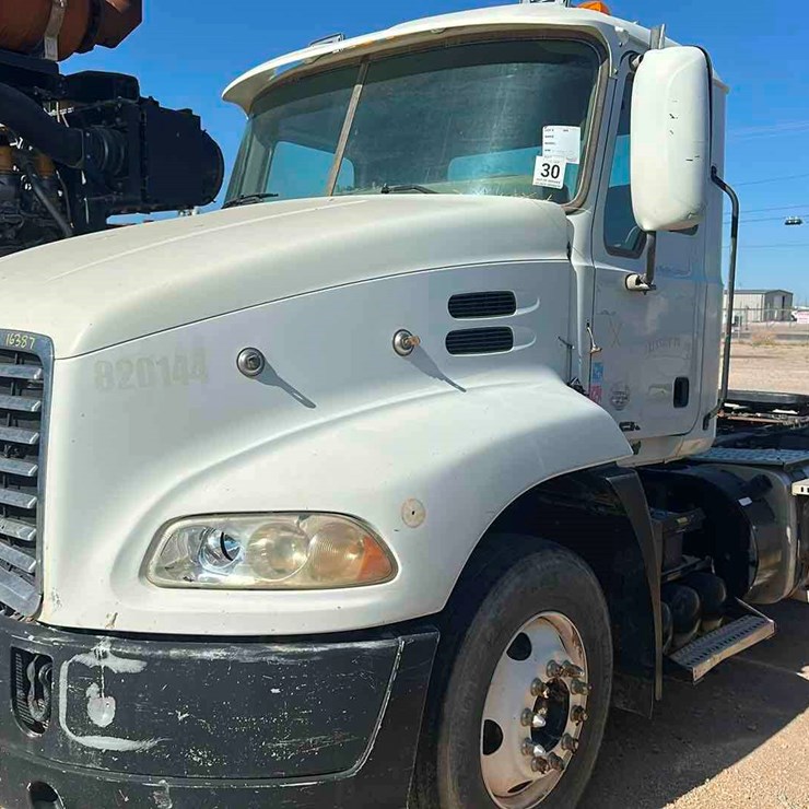 2012 MACK CXU PINNACLE (INOPERABLE)