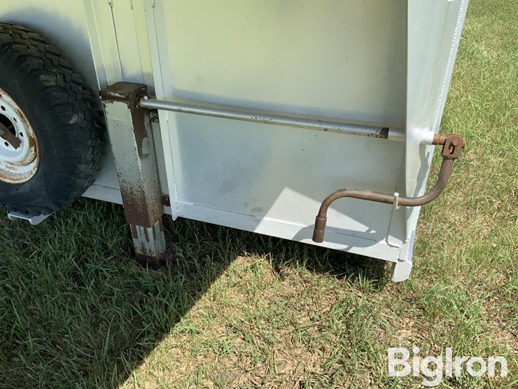 1995-sooner-t/a-livestock-trailer-image-13
