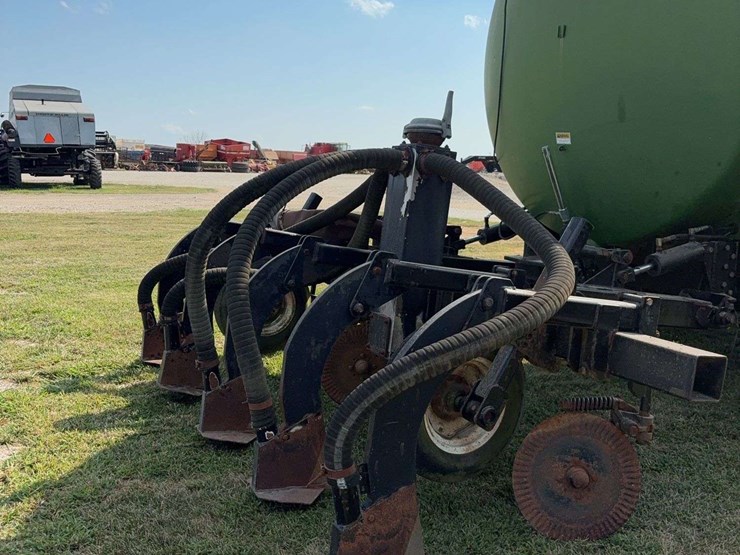 blazer-magnum-7500-gallon-slurry-vac-tank,-5-shank-plow-down,-steerable-double-axel,-hydraulic-driven-pump,-field-ready-image-11