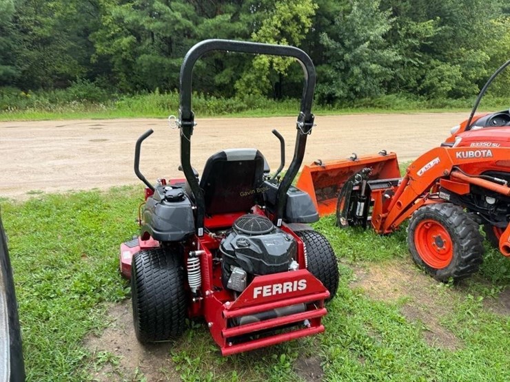 ferris-is700z-zero-turn-lawn-mower-image-5