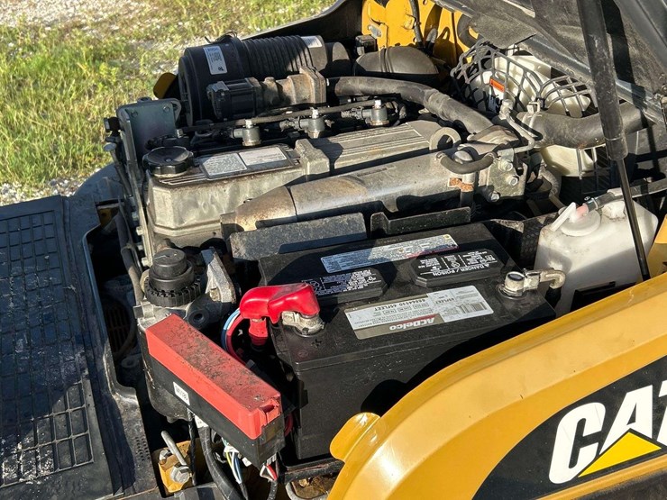 2019-caterpillar-dp35n-7,000lb-diesel-forklift-image-5