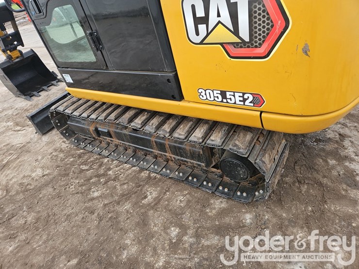 2021-caterpillar-305.5-image-26