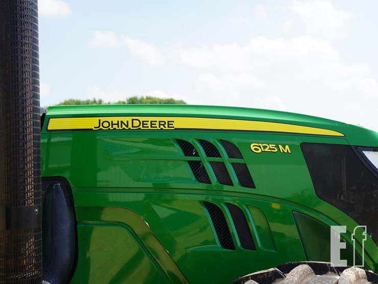 2013-john-deere-6125m-image-9