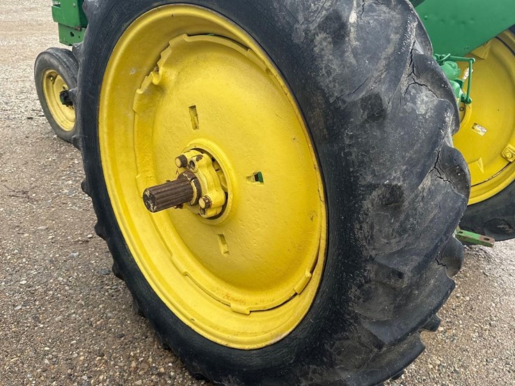 john-deere-a-image-9